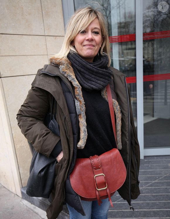 Exclusif - Flavie Flament - Les célébrités quittent les studios de RTL après l'émission "Les Grosses Têtes" à Paris le 24 janvier 2023.   Jonathan Rebboah / Panoramic / Bestimage