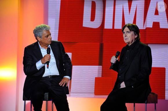 Serge Lama et Enrico Macias lors de l'enregistrement de l'émission Vivement dimanche le 29 août 2012.
Crédit : AGENCE / BESTIMAGE