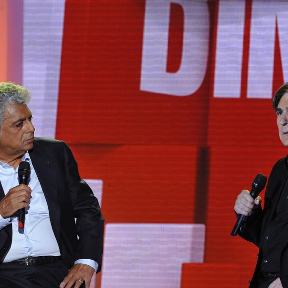 Serge Lama et Enrico Macias lors de l'enregistrement de l'émission Vivement dimanche le 29 août 2012.
Crédit : AGENCE / BESTIMAGE