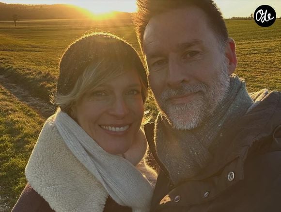 C'est pourquoi, le 1er septembre 2026, Alexia Barlier a posté des photos de son mariage avec Paul Leyden sur son compte Instagram afin de célébrer leurs 8 années d'union. 

Alexia Barlier et son mari, l'acteur australien Paul Leyden.

Instagram @alexiabarlier