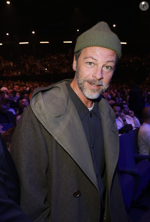 Ému, il confie que cette expérience lui rappelle de nombreux souvenirs de ses débuts dans la comédie musicale.

Christophe Maé lors de la générale du spectacle "Le roi soleil" au Dôme de Paris le 9 décembre 2025.

© Coadic Guirec / Bestimage