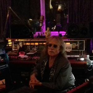 Exclusif - Le chanteur Christophe (Daniel Bevilacqua) dans son appartement parisien avec des amis le 29 et 30 juillet 2019
© Philippe Baldini / Bestimage