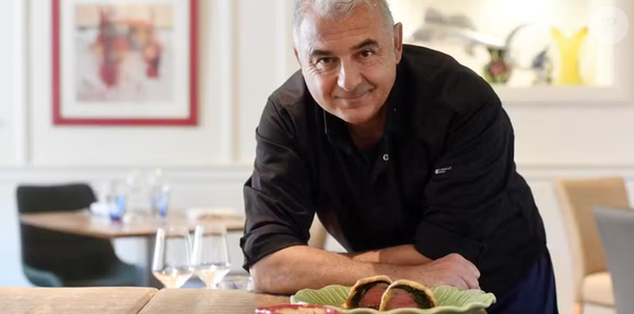 À l’âge de 62 ans, le cuisinier va prendre sa retraite et servira son dernier menu le dimanche 17 mai prochain à la Table du Pouyaud,

Photo : Dordogne Libre / Rémi Philippon
