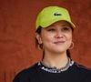 Elle finit par quitter l'émission en 2020, quand on lui demande de remplacer sa chronique hebdomadaire à quatre pastilles par semaine.
Laura Felpin au village lors des Internationaux de France de tennis de Roland Garros 2023, à Paris, France, le 9 juin 2023. © Jacovides-Moreau/Bestimage