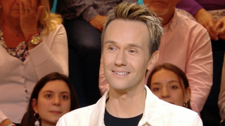 Cyril Féraud : Ce privilège qu’il a chez France Télévisions fait réagir, Léa Salamé l’interpelle : “Ca m’a enervé”