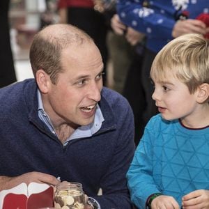 Les enfants du couple formé par Kate Middleton et le prince William étaient au coeur de cette harmonie...

Le duc de Cambridge discute avec Harry O'Grady, cinq ans, au palais de Kensington, à Londres, où il organise une fête de Noël pour les familles et les enfants du personnel déployé de RAF Coningsby et RAF Marham en service à Chypre. Londres, Royaume-Uni, mardi 4 décembre 2018. Photo Richard Pohle/The Times/PA Wire/ABACAPRESS.COM