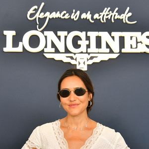 La rentrée de sa fille Ghjulia a coïncidé avec les dernières étapes de production du disque.

Joyce Jonathan dans l’espace VIP “le Pavillon Eiffel,” lors de la 12ème édition Longines Paris Eiffel Jumping au pied de la Tour Eiffel sur le Champ-de-Mars à Paris, France le 20 juin 2026 © Perusseau / Veeren / Bestimage