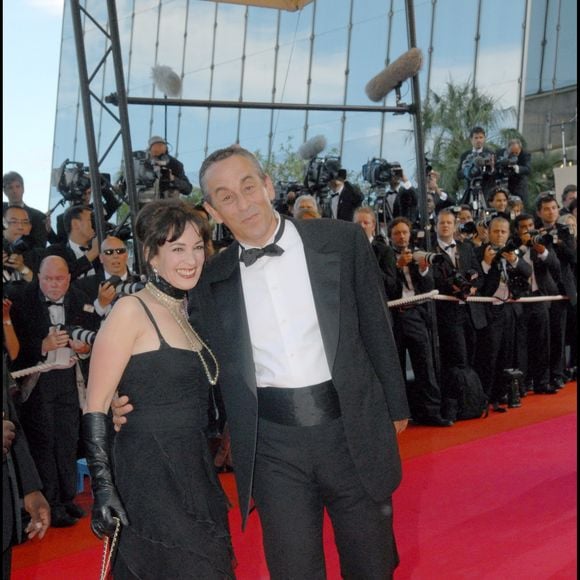 Thierry Ardisson et Béatrice Loustalan - Montée des marches pour la clôture du 60e Festival de Cannes en 2007.
RACHID BELLAK / BESTIMAGE