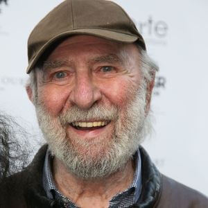 Jean-Pierre Marielle à l'exposition "55 Politiques" à l'Espace Dupin à Paris. L'exposition met à l'honneur 55 femmes engagées en politique de -51 avant J.C jusqu'à aujourd'hui. Paris le 9 juin 2016.
© Marc Ausset-Lacroix/Bestimage