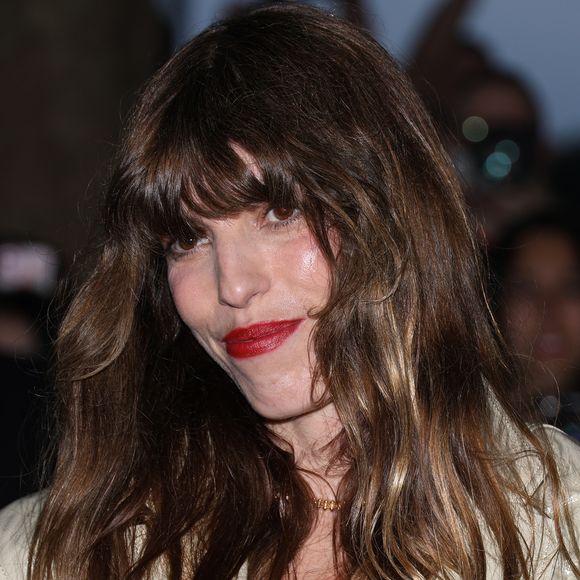 Lou Doillon - Arrivées au défilé de mode Hommes printemps-été 2025 "AMI Alexandre Mattiussi" lors de la fashion week de Paris. Le 20 juin 2024 © Denis Guignebourg / Bestimage
