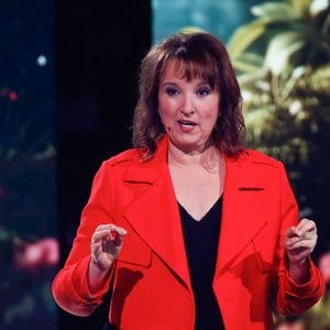 Exclusif - Anne Roumanoff lors de l'enregistrement de l'émission "Famille je vous aime" présentée par M. Drucker et qui sera diffusée le 13 juin 2025 sur France 3, aux Studios rive gauche à Paris, France, le 14 avril 2025. © Clovis-Gaffiot/Bestimage