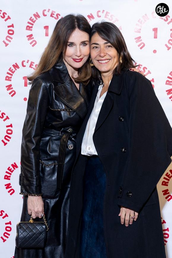 Cécile Duffau (fondatrice de l'association Un rien c'est tout), Elsa Zylberstein au photocall des invités au dîner de gala de l'association "Un rien c'est tout" au musée de l'armée aux Invalides à Paris le 7 mars 2024.©Bestimage
