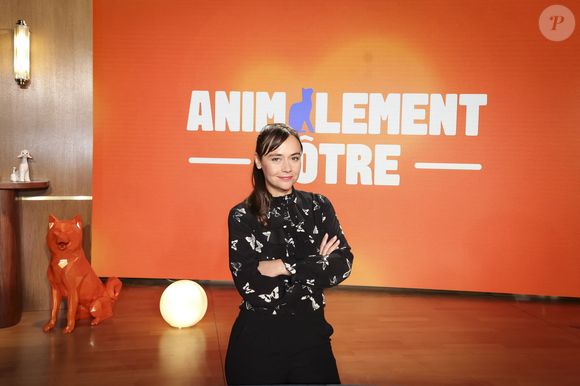 Exclusif - Maître Graziella Dode, lors de la présentation de l'équipe et du plateau de la nouvelle émission "Animalement Vôtre" présentée par Bernard Montiel et diffusée le dimanche 9 novembre dès 15.45 sur France 3, à Paris, France, le 13 octobre 2025. © Jack Tribeca/Bestimage
