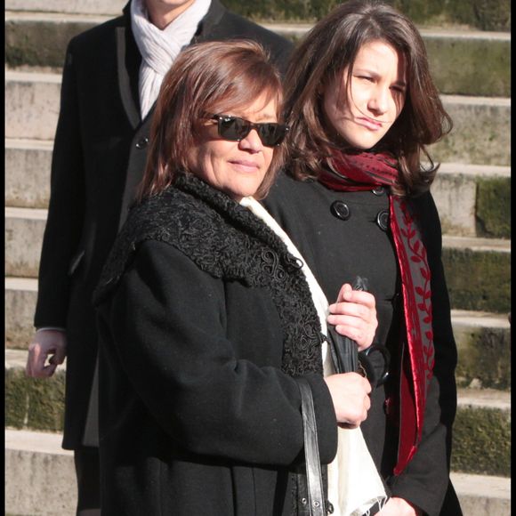 Giulia Salvatori et sa fille Lola Vogel - Les obsèques de Annie Girardot le 4 mars 2011 en l’église Église Saint‑Roch à Paris. 

Photo : DOMINIQUE JACOVIDES / BESTIMAGE