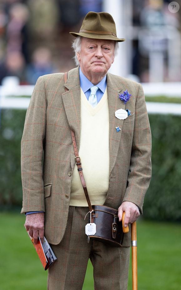 Andrew Parker Bowles - La famille royale au Cheltenham Festival 2024 - jour 2 à l'hippodrome de Cheltenham le 13 mars 2024. AGENCE / BESTIMAGE