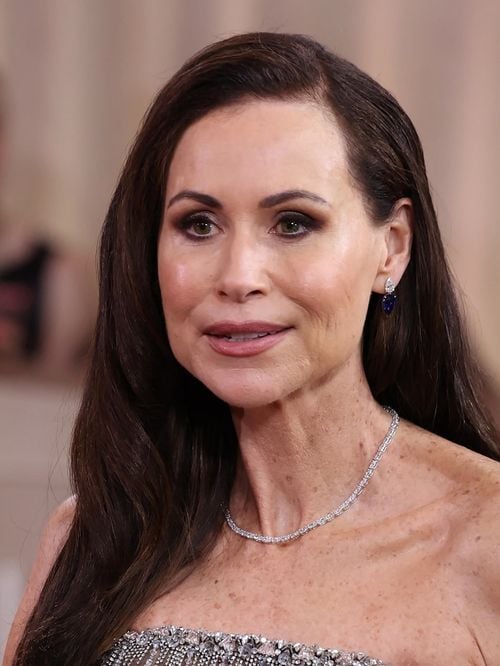 "Sur une route de campagne, au milieu de la France" : L'actrice Minnie Driver a eu un accident de voiture
