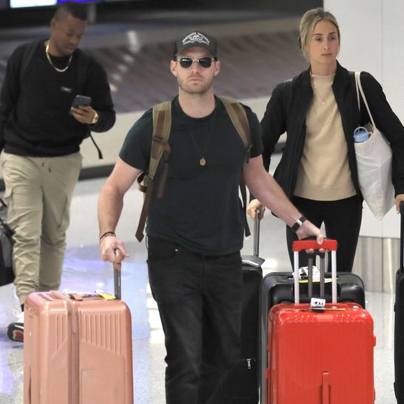 Leur relation avait été marquée par plusieurs épisodes tumultueux et des affaires judiciaires.

Exclusif - Hayden Panettiere et son compagnon Bryan Hickerson arrivent à quelques minutes d'intervalle à l'aéroport de Los Angeles, le 30 novembre 2022. Photo par Backgrid USA / Bestimage