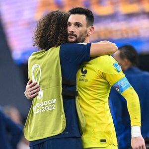 Elle figure aussi officiellement parmi les partenaires de La Javanaise Plage, ce restaurant lounge à l'esprit solaire, tout en étant engagée dans d'autres établissements de la région. 

Hugo Lloris - Match "France - Argentine (3-3 - tab 2-4)" en finale de la Coupe du Monde 2022 au Qatar, le 18 décembre 2022.

© Philippe Perusseau / Bestimage
