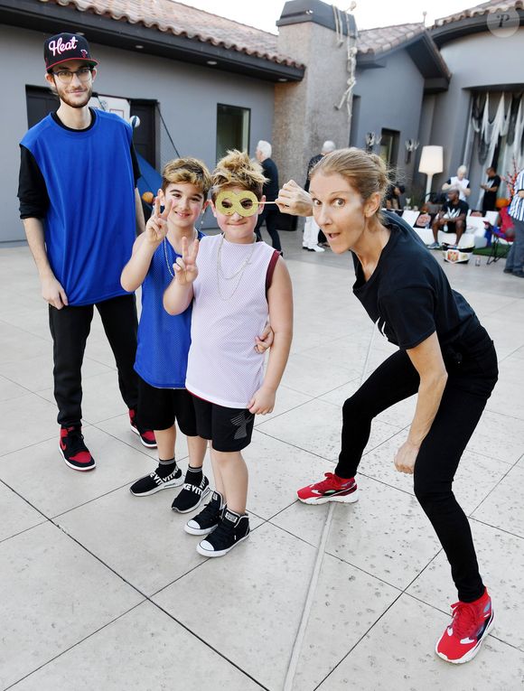 Céline Dion avec ses trois fils. Photo : Facebook/Céline Dion