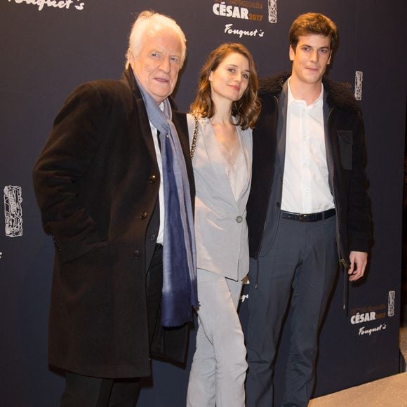 Alors qu’Audrey Crespo-Mara lui a demandé s’il partagerait le jackpot avec ses enfants s’il venait à le remporter, comme son personnage dans le film, la réponse de l’acteur ne s’est pas fait attendre. 

Andre Dussollier, invité et son fils Léo assistant au dîner de la 42e édition de l'after party des César qui s'est tenue au restaurant Le Fouquet's à Paris, France, le 26 février 2016. Photo by Nasser Berzane/ABACAPRESS.COM