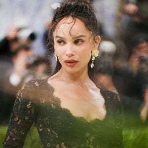 Elle donnera la réplique à Zoë Kravitz, fille de Lenny Kravitz.
Zoë Kravitz. New York (New York) – Des célébrités au Met Gala 2026, célébrant l'« art du costume » au Metropolitan Museum of Art de New York. Backgrid USA / Bestimage