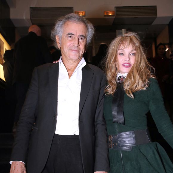 Bernard-Henri Lévy (BHL) et sa femme Arielle Dombasle - Présentation et Projection du Documentaire de Bernard-Henri Lévy (BHL) sur la guerre en Ukraine : "Slava Ukraini" (Gloire à l'Ukraine) au Cinéma Balzac à Paris, France, le 6 Février 2023.  © Bertrand Rindoff / Bestimage