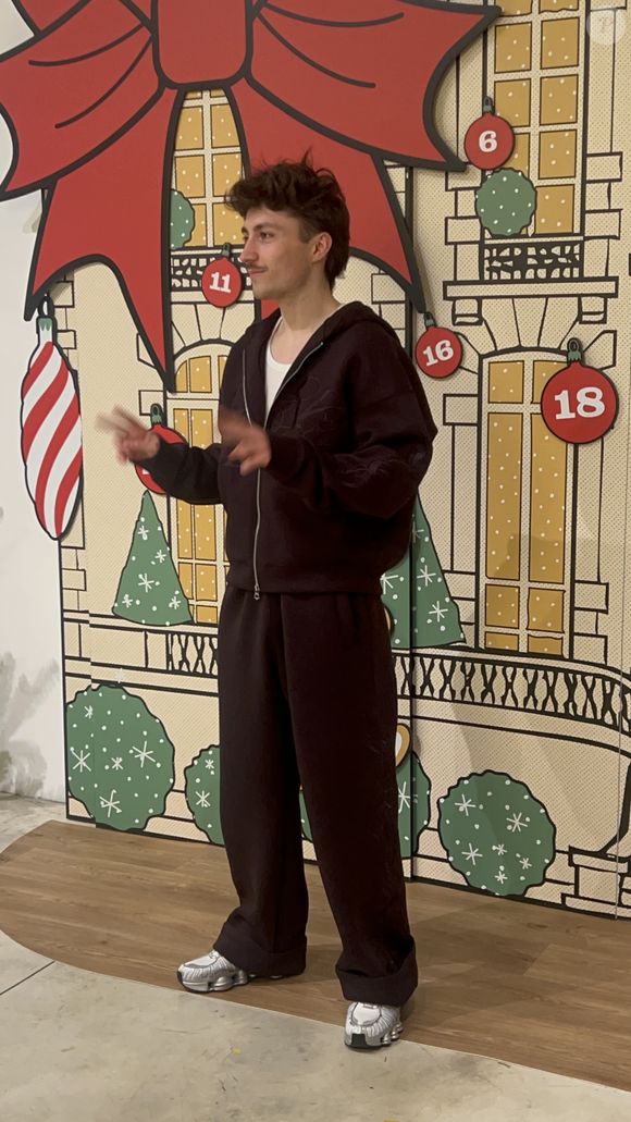 Inauguration de l'appartement de Noël réalisé à partir du décor du château de la Star Academy.