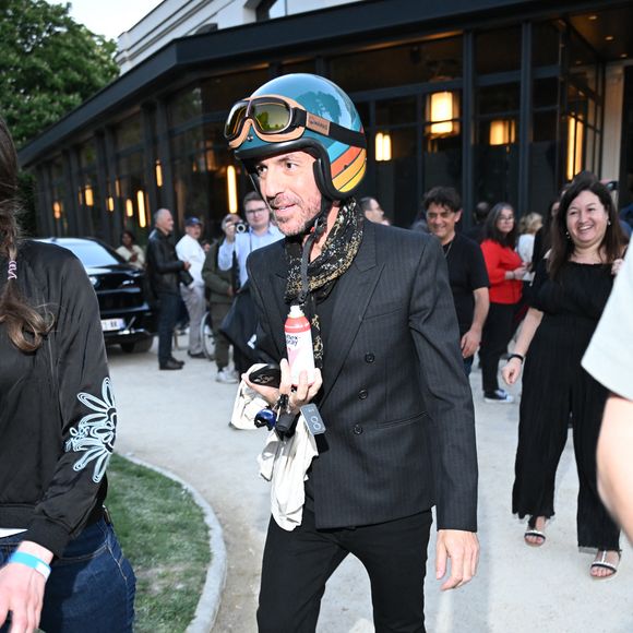 Calogero - Arrivées à l'enregistrement de l'émission "Serge Lama le dernier rappel!" au théâtre Marigny à Paris le 29 avril 2025.

© Yehiel Chekroune / Bestimage