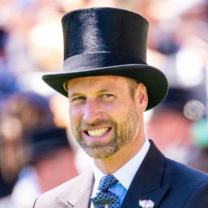 Le prince William est sur tous les fronts !

Ascot, ROYAUME-UNI - Le Prince William - membres de la famille royale assistent à la deuxième journée du Royal Ascot à l'hippodrome d'Ascot, en Angleterre. (Backgrid USA / Bestimage).