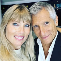 Dans la maison d'exception de Nagui et Mélanie Page à Noël, ambiance franco-britannique au rendez-vous pour satisfaire tout le monde