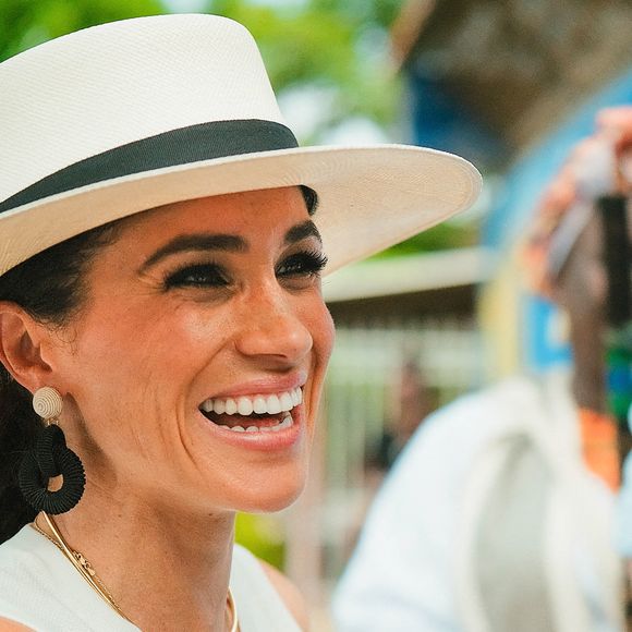 Une opportunité au sein de la radio a été offerte à Meghan Markle mais va-t-elle la saisir ?

Meghan Markle, duchesse de Sussex, lors d'une visite à San Basilio de Palenque à Carthagène, le troisième jour de leur visite de quatre jours en Colombie. © Mischa Schoemaker/ABACA