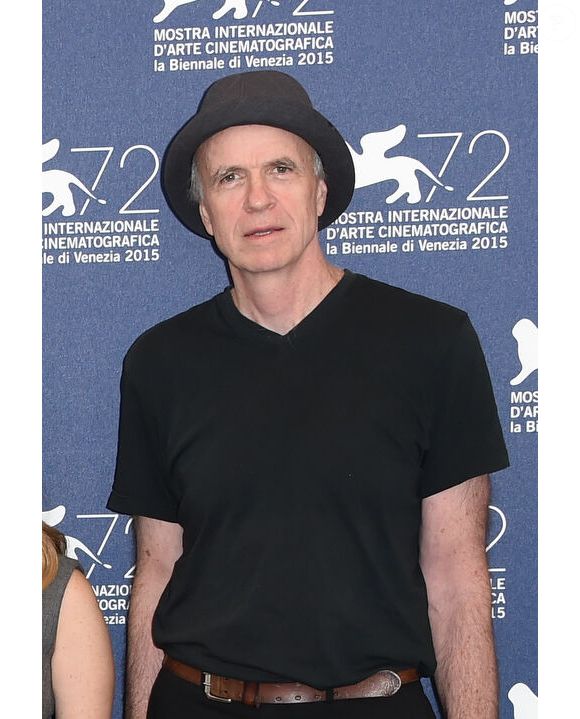 Ce samedi 14 février, Tom Noonan, célèbre acteur mesurant 1m96, s'est éteint.

Tom Noonan à la 72e Mostra de Venise, le 8 septembre 2015.

Photo : SGP / Bestimage