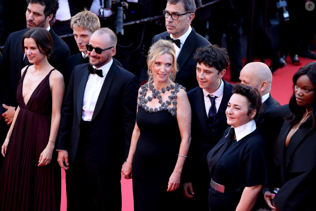 Photo : Theo Costa-Marini, Valentin Campagne, Jonathan Turnbull, Dominik  Moll, Léa Drucker, Côme Peronnet, Gilles Marchand, Sandra Colombo, Guslagie  Malanda Stanislas Merhar, Mathilde Riu, Solàn Machado-Graner, Mathilde  Roehrich - Montée des ...