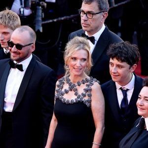 Theo Costa-Marini, Valentin Campagne, Jonathan Turnbull, Dominik Moll, Léa Drucker, Côme Peronnet, Gilles Marchand, Sandra Colombo, Guslagie Malanda

Stanislas Merhar, Mathilde Riu, Solàn Machado-Graner, Mathilde Roehrich - Montée des marches du film « Dossier 137 » lors du 78ème Festival International du Film de Cannes, au Palais des Festivals à Cannes. Le 15 mai 2025
© Jacovides-Moreau / Bestimage