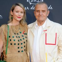 Jean-Charles de Castelbajac brille au bras de sa femme Pauline, Tina Kunakey et Farida Khelfa font sensation... Le dîner de la mode du Sidaction tient ses promesses
