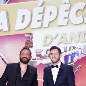 Cyril Hanouna, Andrea Bruche, sur le plateau de l’émission « TPMP » présentée par C.Hanouna et diffusée en direct sur C8, Paris, France, le 26 fevrier 2025. © Jack Tribeca / Bestimage