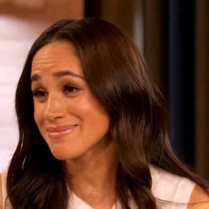 Mais dans l'un des épisodes, elle affirme qu'elle s'appelle désormais Meghan Sussex

Meghan Markle, duchesse de Sussex dans le Drew Barrymore Show. - Pictures must credit:  The Drew Barrymore Show / Paramount Plus. JLPPA/Bestimage