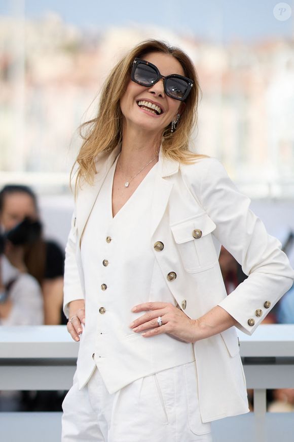 Clotilde Courau au photocall du film "Le théorème de Marguerite" lors du 76ème Festival International du Film de Cannes, le 23 mai 2023. 
© Jacovides / Moreau / Bestimage