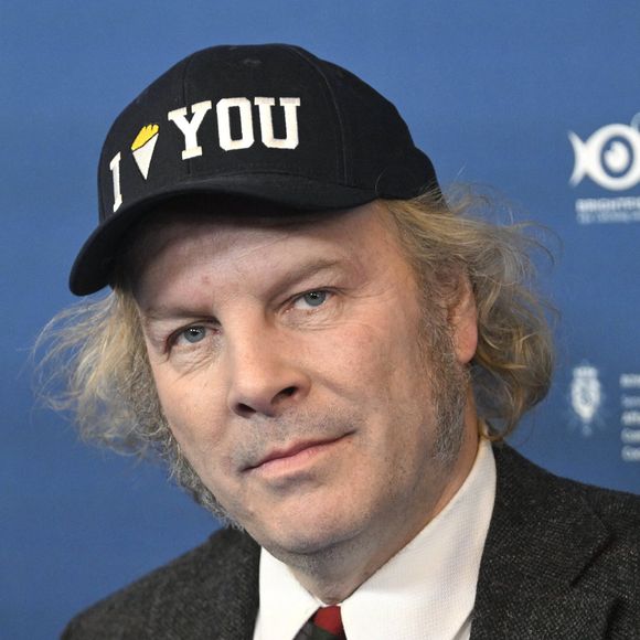 Philippe Katerine - Les célébrités à la 14ème cérémonie des Magritte awards à Bruxelles, le 22 février 2025. Si le film "La nuit se traîne" de M.Blanchart a remporté dix prix, l'acteur-réalisateur français G/Lellouche a reçu un Magritte d'Honneur. 
© Photonews / Bestimage