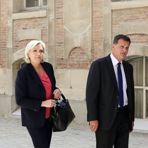 S'ils sont séparés, ils restent liés par leur vie politique et leur lien de confiance

Marine Le Pen et Louis Aliot - Députés et sénateurs arrivant lors de la réunion du Parlement en Congrès au château de Versailles, le 3 juillet 2017. © Stéphane Lemouton/Bestimage
