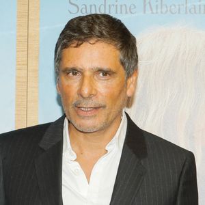 Mais il a déjà collaboré au cinéma avec son père par le passé

Pascal Elbé (réalisateur) - Avant-première du film "On est fait pour s'entendre" réalisé par P. Elbé au Pathé Wepler à Paris, France. © Christophe Clovis/Bestimage