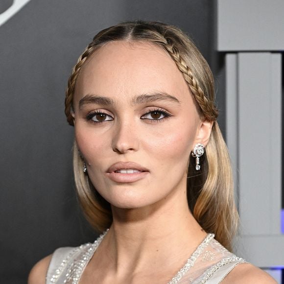 Le tournage est prévu pour l’été 2026, avec une sortie attendue en décembre 2027.

Lily-Rose Depp - Photocall de la première de Nosferatu à Los Angeles le 12 décembre 2024