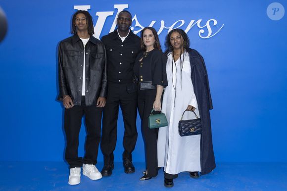 Il a récemment confié qu'il luttait activement pour préserver le français de ses enfants.

Tidiane Sy, Omar Sy, Hélène Sy, Sabah Sy au photocall du défilé Homme Louis Vuitton Printemps/Été 2025 dans le cadre de la Fashion Week de Paris, France, le 18 juin 2024. © Olivier Borde/Bestimage