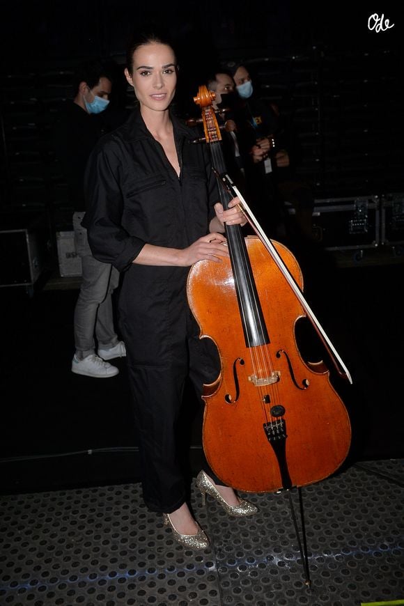 Catherine Robert , la compagne de Vianney - Backstage artistes - Direct de l'émission "Tous ensemble pour la musique" pour la fête de la musique 2020 à l'AccorHotels Arena à Paris le 19 juin 2020.
© Cyril Moreau / Veeren Ramsamy / Bestimage