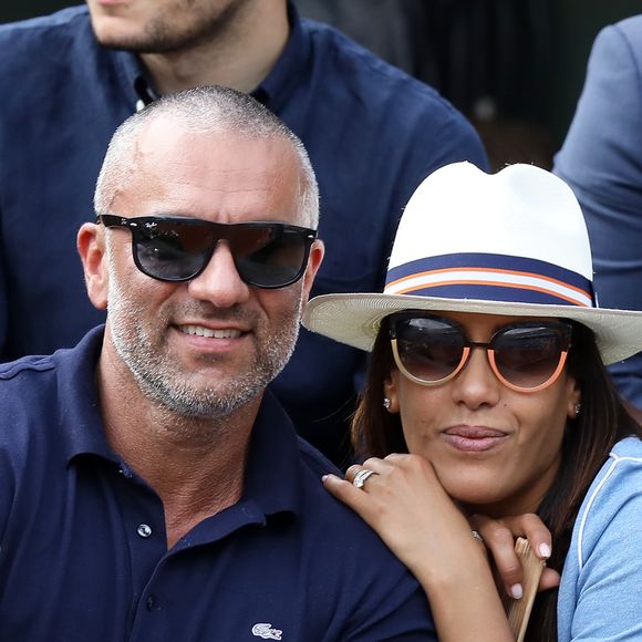 Amel Bent et son mari Patrick Antonelli dans les tribunes lors des Internationaux de France de Tennis de Roland Garros, le 3 juin 2018. © Dominique Jacovides - Cyril Moreau/Bestimage