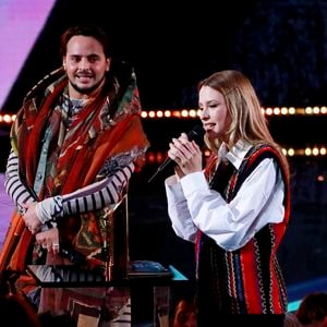 La star internationale de 30 ans figurait parmi les grandes nommées de la soirée dans deux catégories.

Angèle et Yannis Marshall sur scène lors de la 24ème cérémonie des "NRJ Music Awards" au Palais des Festivals à Cannes, le 18 novembre 2022.

© Dylan Meiffret/Nice-Matin/Bestimage
