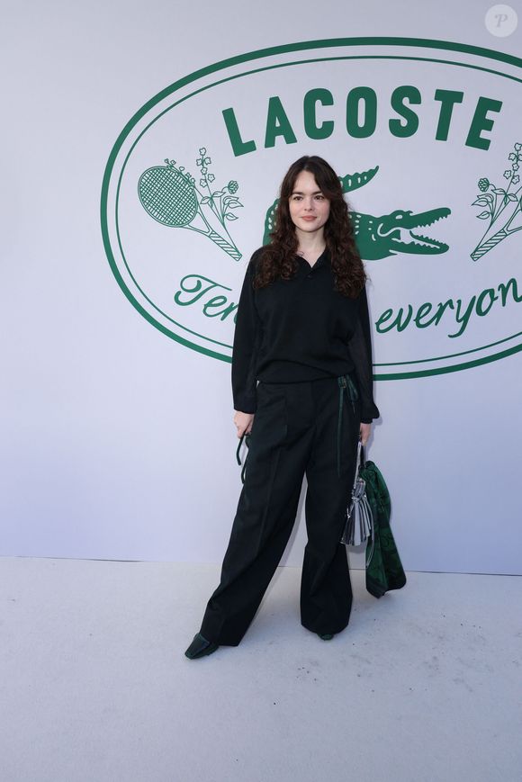 Micaela Wittman au photocall du défilé Lacoste Collection Femme Prêt-à-Porter Printemps/Eté 2026 lors de la Fashion Week de Paris (PFW), au Lycée Carnot, à Paris, France, le 5 octobre 2025. © Sam Delpech/Bestimage