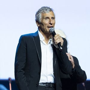 Nagui - Scène du Gala de la Fondation Recherche Alzheimer placée sous le signe de l’émotion et du partage avec un concert unique sur le thème "2 générations chantent pour la 3ème" à l’Olympia à Paris le 17 mars 2025. © Olivier Borde - Bertrand Rindoff/Bestimage