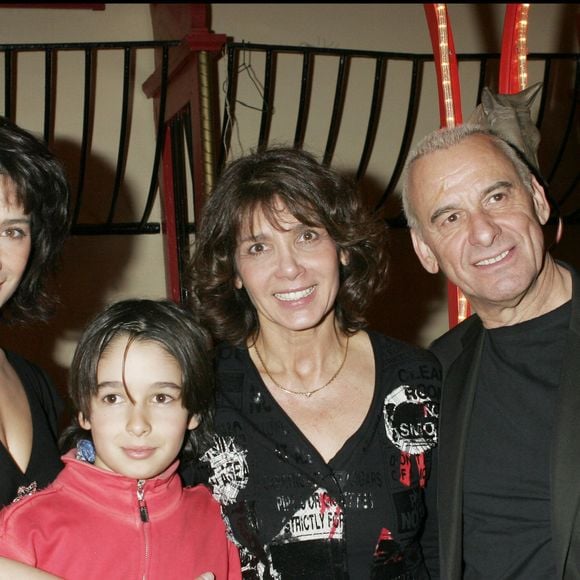 Michel Fugain, son ex-femme Stéphanie, et leurs deux enfants, Marie et Alexis.