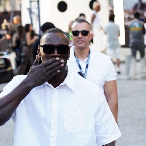 Omar Sy - Arrivées au défilé de mode Louis Vuitton Homme, Collection Printemps-Été 2026 dans le cadre de la Fashion Week de Paris le 24 juin 2025.

© Anne-Sophie guebey / Bestimage